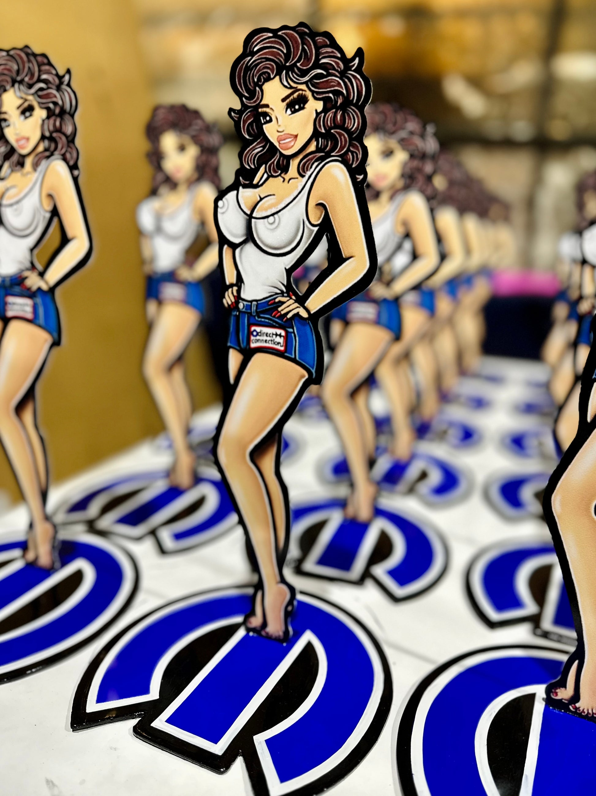Miss Direct Connection Aluminum Stand up - Claudia Abel